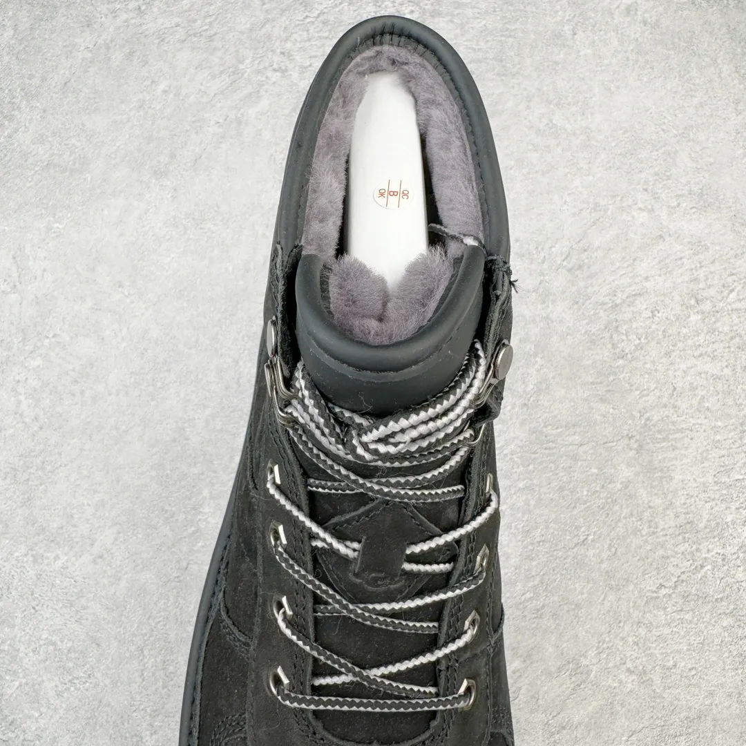 Pick up locally💰760 UGG 7089 Highlander autumn and winter sheepskin and fur integrated snow boots. All shoes are made from ZP. Longfeng A-grade Australian imported sheepskin and fur integrated men's boots. Brand OEM production line. Fully follow the ZP process. OEM original pattern maker. Adhering to the principle of no original shoes and no development selection. Pay attention to every detail. The most authentic version on the market. TREADLITE "light wing" technology outsole. Lightweight/durable/flexible/pile size: 40 41 42 43 44 45 Coding: by3936060